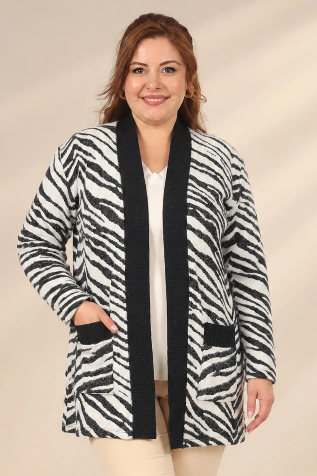 Kadın Yaka Ve Cepleri Ribanalı Zebra Desen B.B Viskon Triko Hırka - Gri