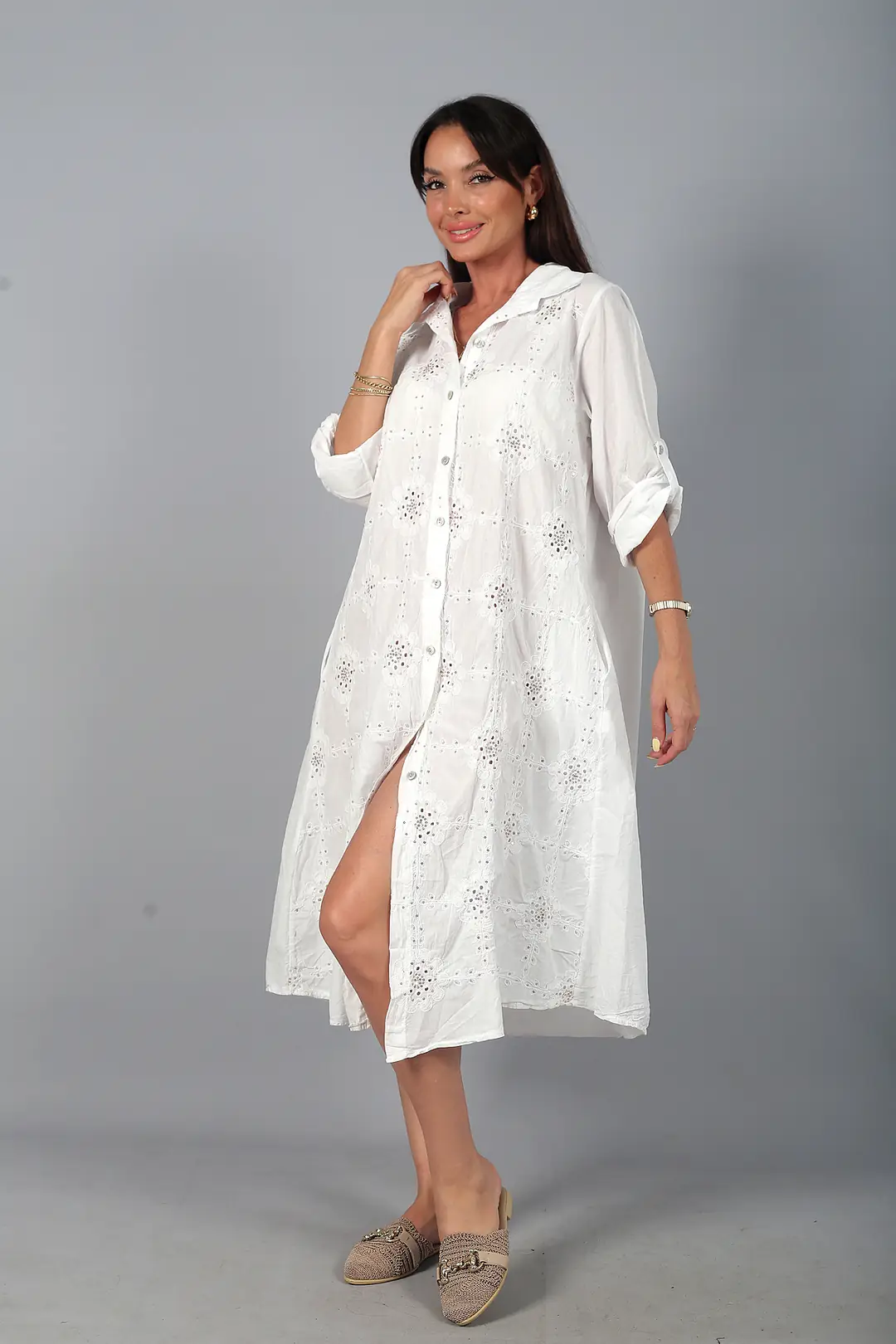 Kadın İtalyan Cotton Cepli Kabartma Nakışlı Pullu Oversize Uzun Elbise - Beyaz