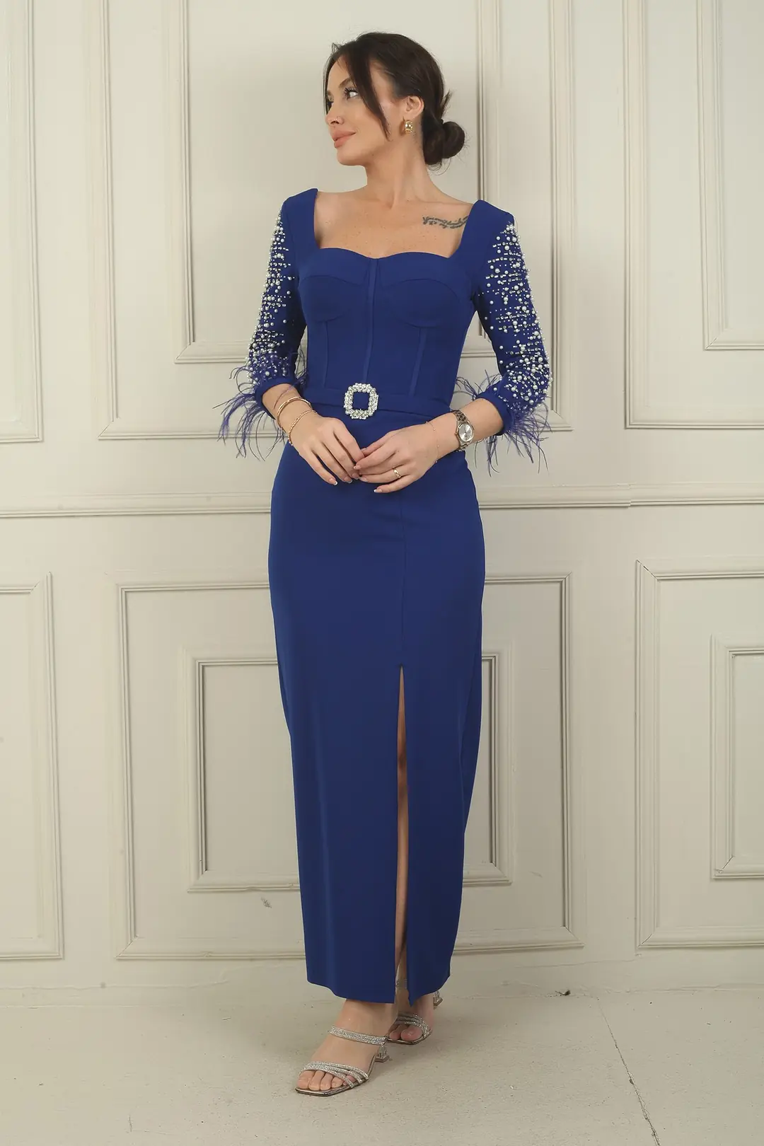 Kadın Kalp Yaka Beli Tokalı Kolları Taş İşlemeli Yırtmaçlı Uzun Krep Elbise 2