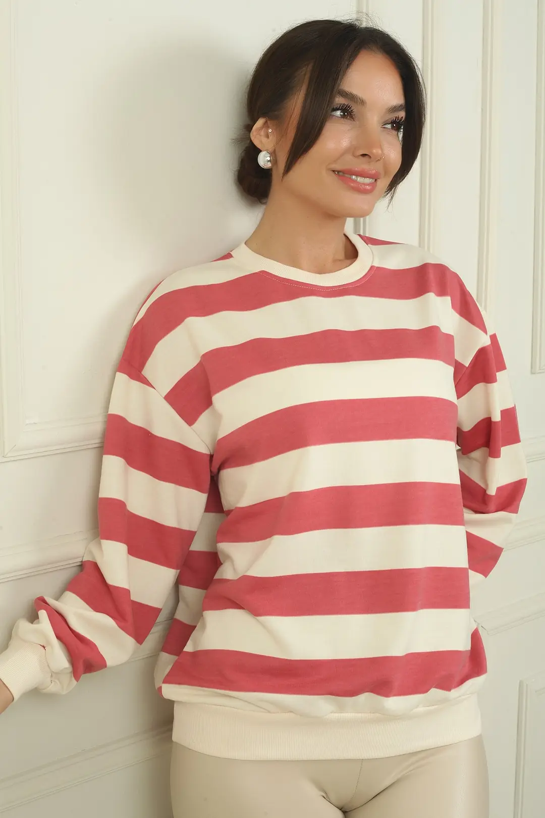Kadın Enine Çizgili Rahat Kalıp Sweatshirt 1