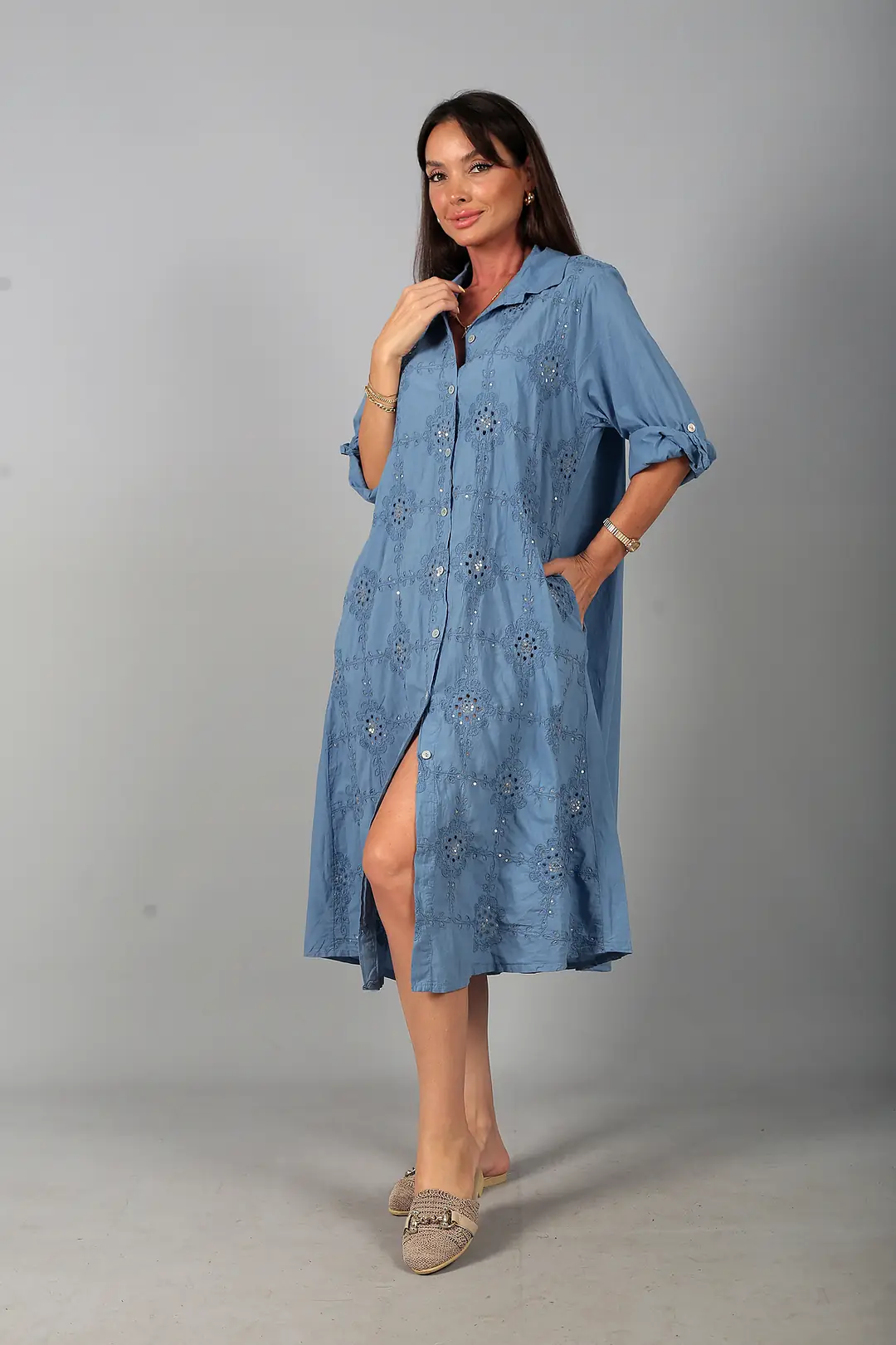 Kadın İtalyan Cotton Cepli Kabartma Nakışlı Pullu Oversize Uzun Elbise - İNDİGO