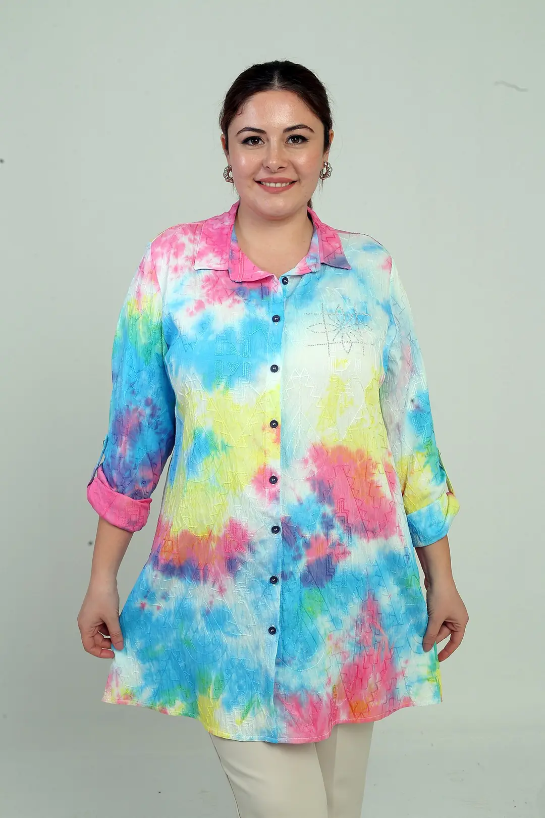 Kadın Kol Katlamalı İşlemeli Büyük Beden Batik Uzun Gömlek - Pembe