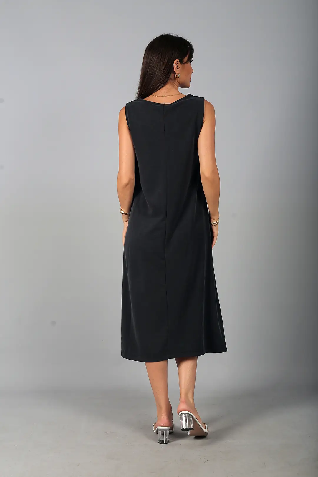 Kadın V Yaka Ön Pervazlı Pike Kumaş Kolsuz Oversize Midi Elbise 4