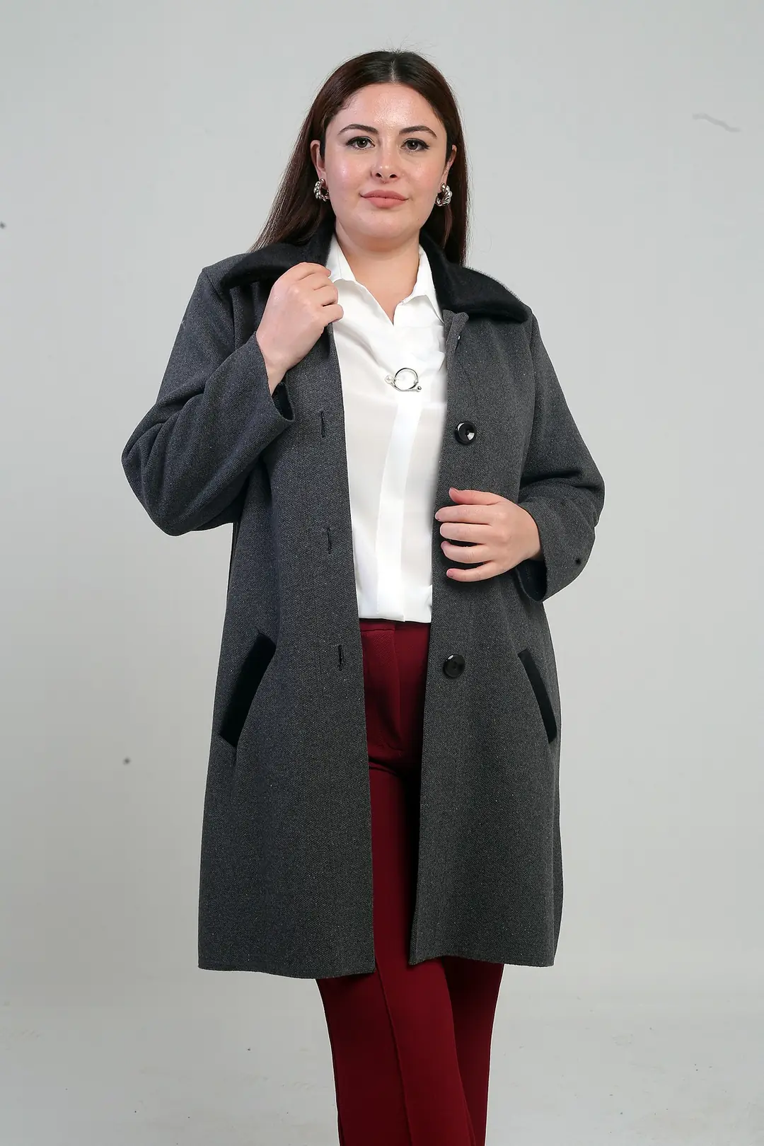 Kadın Yaka Ve Cebi Kürklü Önü Düğmeli Büyük Beden Triko Kaban 3