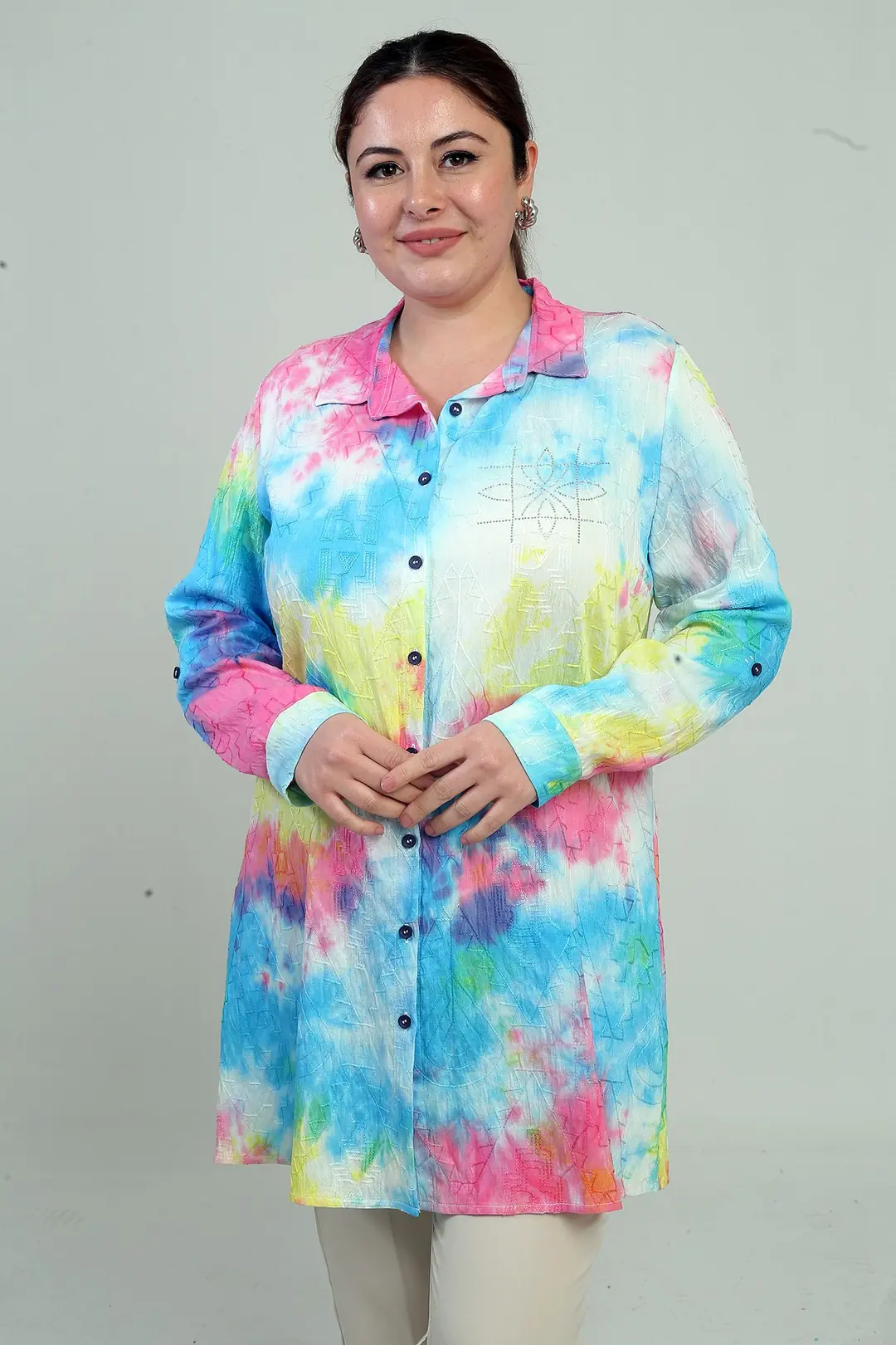 Kadın Kol Katlamalı İşlemeli Büyük Beden Batik Uzun Gömlek 2